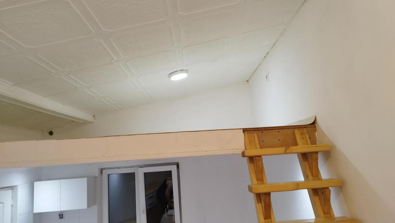 Small Apartment Private Bathroom Strong Wi-Fi Belgrado Exterior foto