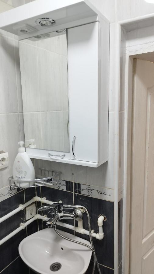 Small Apartment Private Bathroom Strong Wi-Fi Belgrado Exterior foto