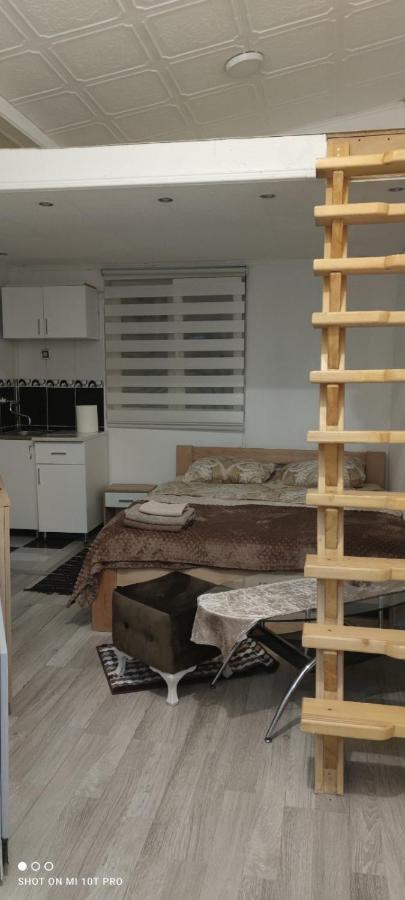 Small Apartment Private Bathroom Strong Wi-Fi Belgrado Exterior foto